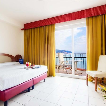 Piccolo Hotel Diano Marina Exterior photo