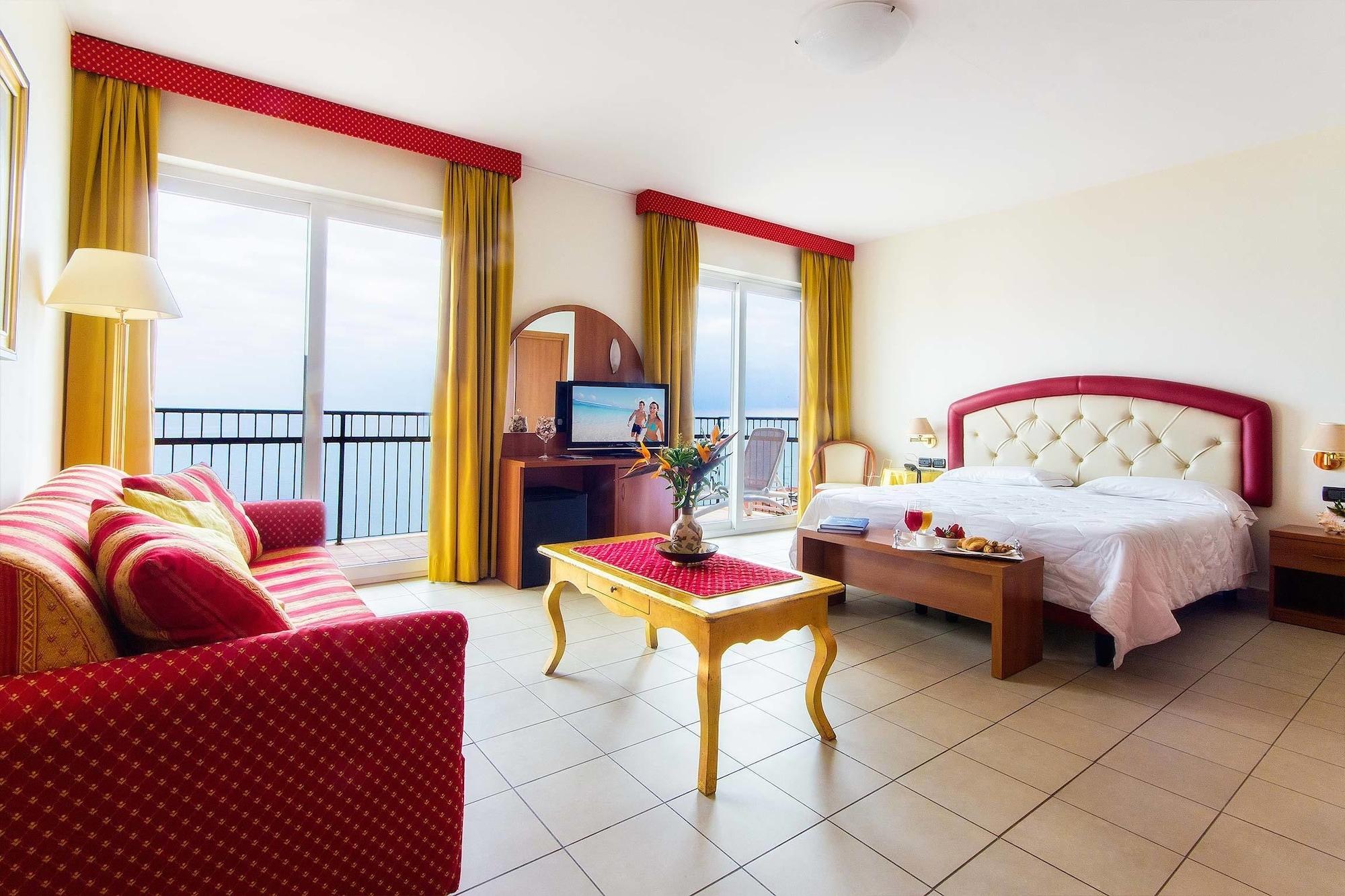 Piccolo Hotel Diano Marina Exterior photo