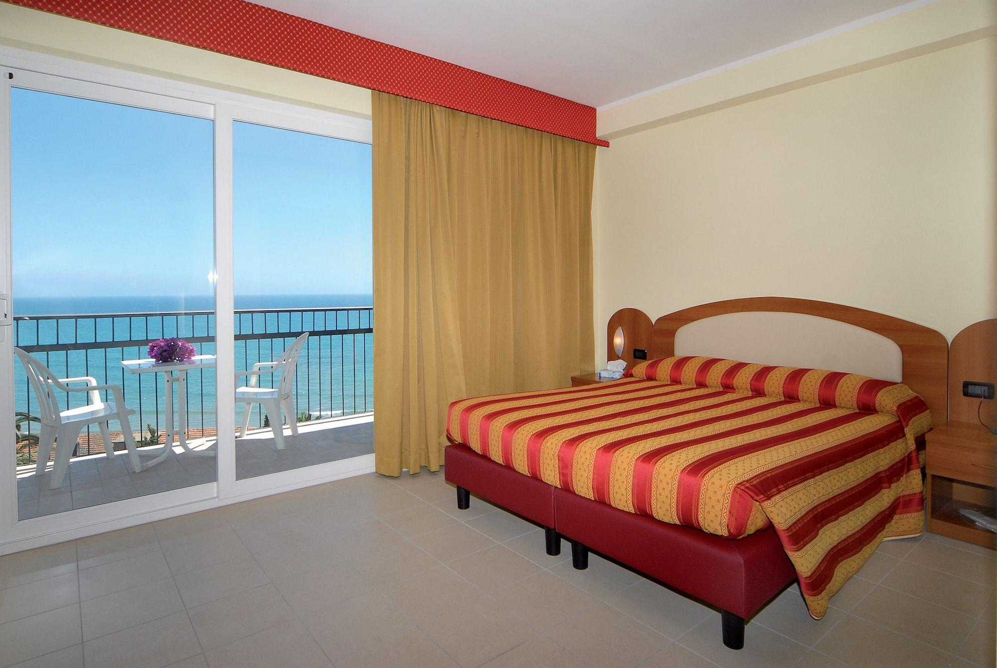 Piccolo Hotel Diano Marina Exterior photo