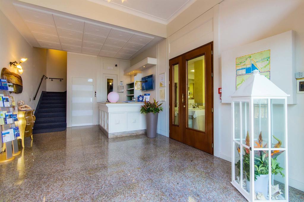 Piccolo Hotel Diano Marina Exterior photo