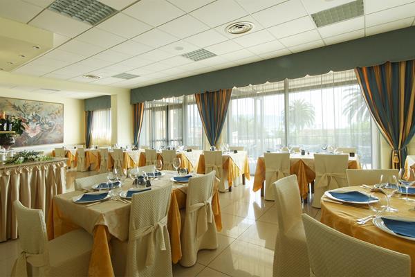Piccolo Hotel Diano Marina Exterior photo